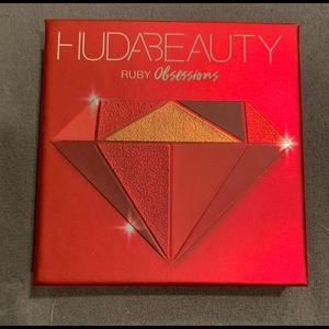 Eyeshadow - Hudabeauty